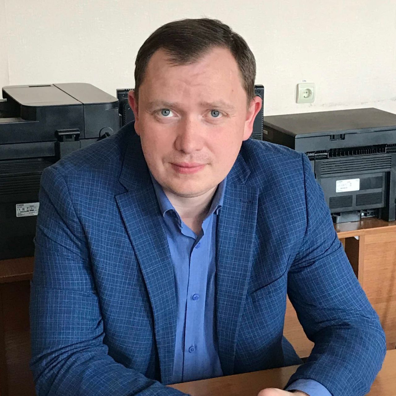             Шапуров Александр Александрович
    